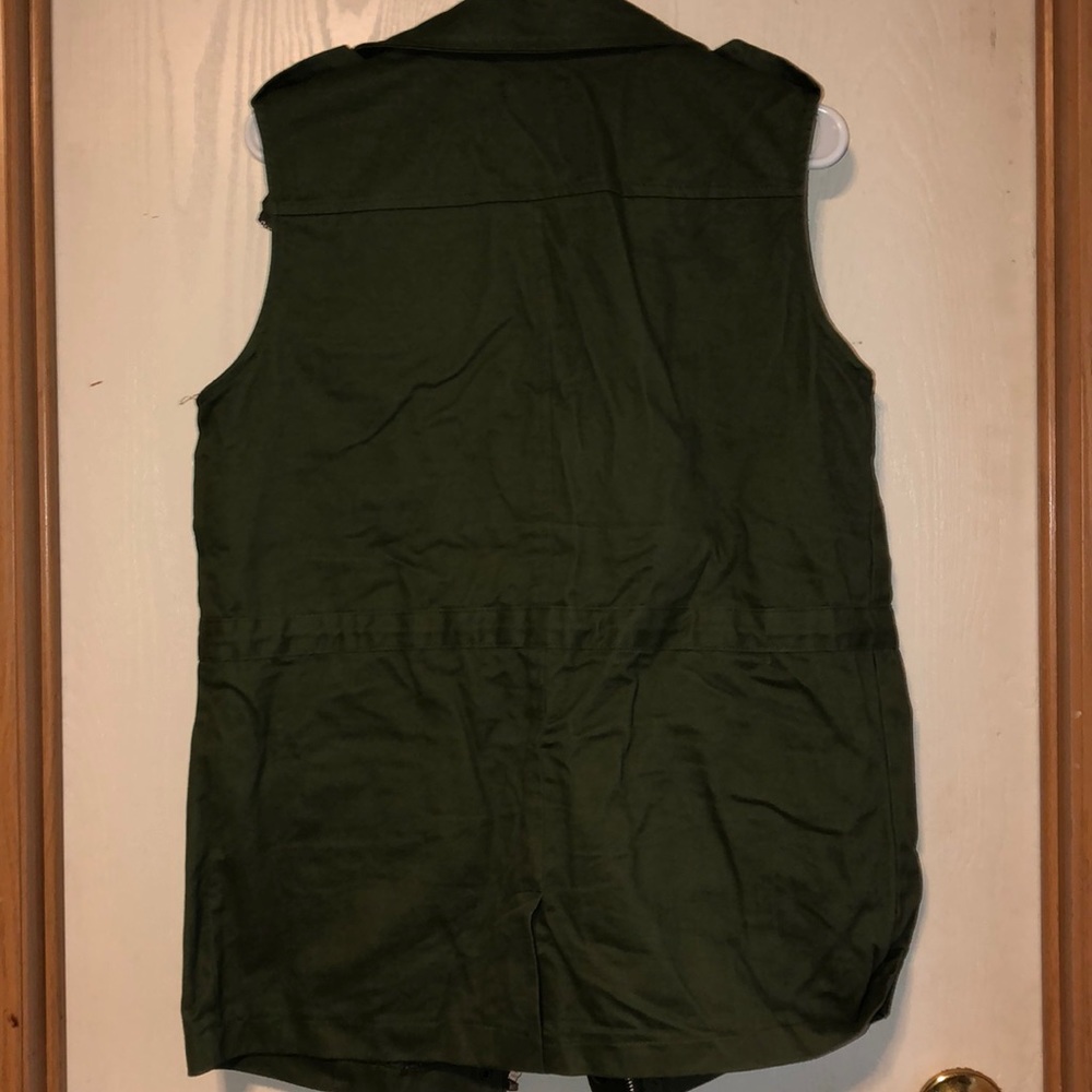 Vest - Picture 4 of 4